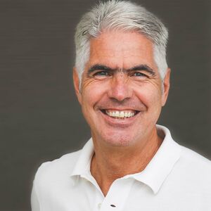 Ihr Arzt und Praxisinhaber: Dr. med. Stefan Albrecht Ihr Arzt und Praxisinhaber: Dr. med. Stefan Albrecht